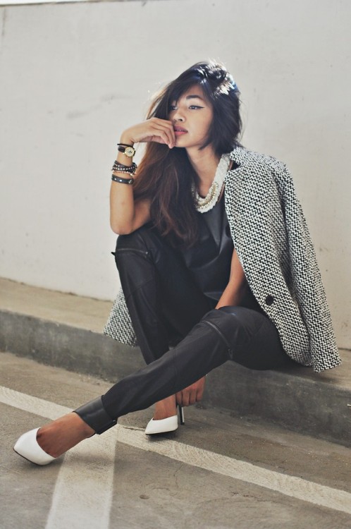 lookbookdotnu:  B&W (by Heliely Bermudez) 