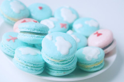 cinnahearts: Wanderlust Cloud Macarons (by yuehuan)