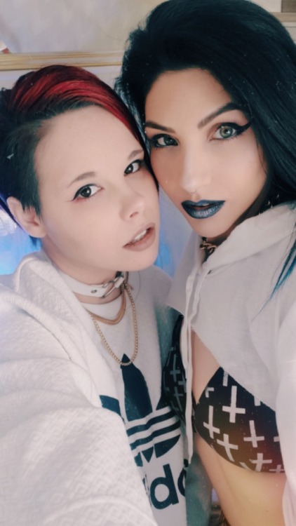 Porn Pics Selfies with Deadly Nightshade… 