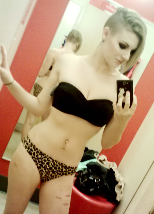 hip-hip-poohray:Guess who got some new swimsuits for their trip to FL  Both sets look incredible!