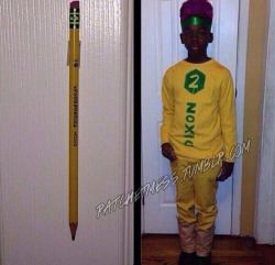 ratchetmess:  lol aw he went as a pencil!