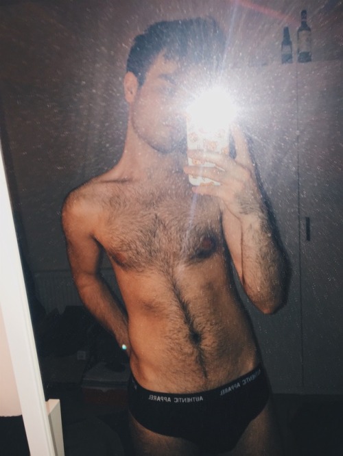 remarkoble:*works out once every two weeks* “Ok but why am I not ripped yet?? :-(((”
