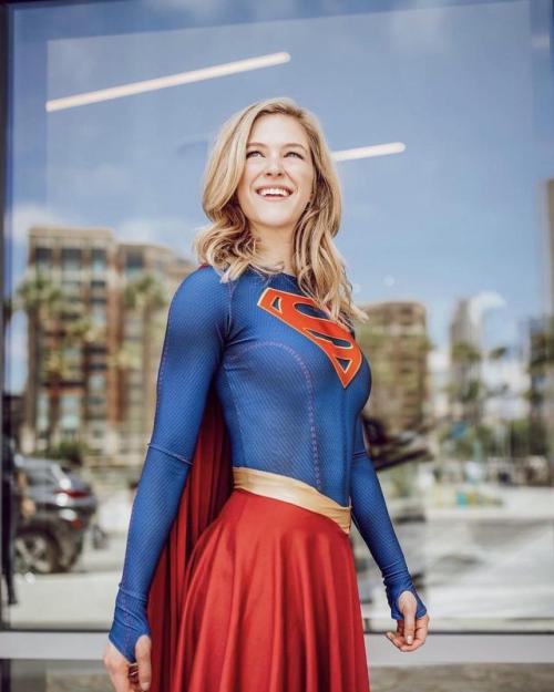 cute-cosplay-babe:Kelsey Impicciche as Supergirl cute-cosplay-babe.tumblr.com/cosplay