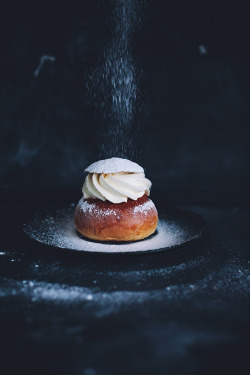 Paris2London:  (Via Call Me Cupcake!: Semlor) 