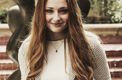 occtavias:  Damn Gurl Sophie Turner 