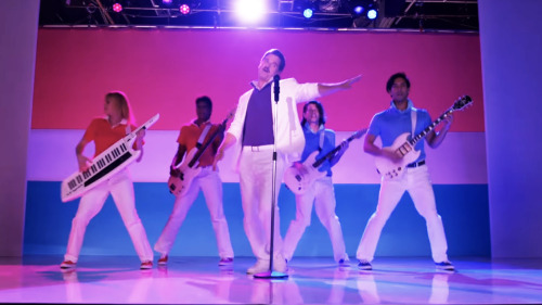 ritchandfamous:  Is Crazy Ex-Girlfriend the first tv show to (intentionally) show the bisexual flag?