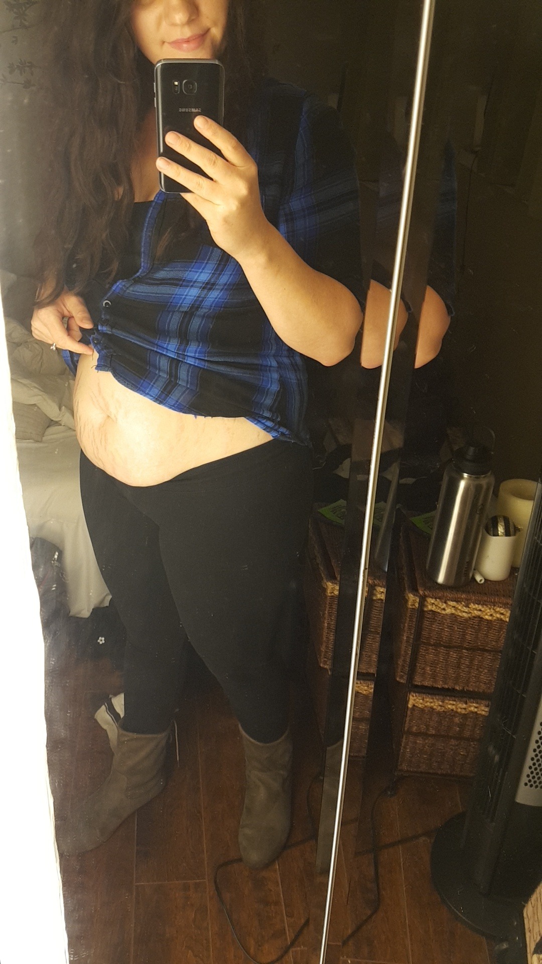 lilplumpprincess154: Home. Pants off, dance off. Plus its snack time already 🙊🤗💕