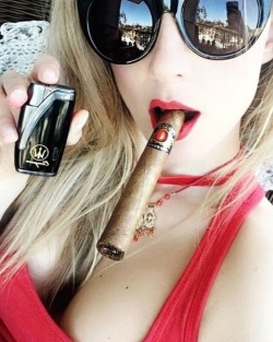 CIGAR Capnolagnia Female Smoking Fetish (NSFW