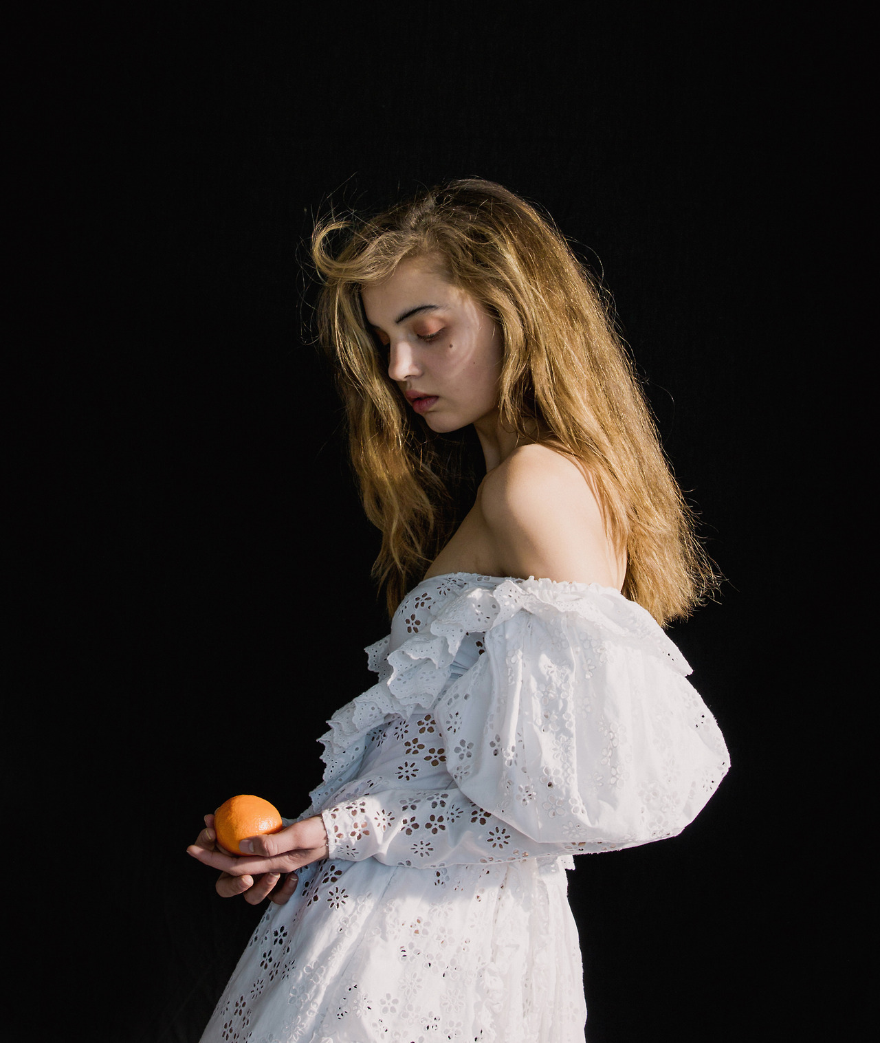 whitney-hayes:Anna Vivchar for Satellite Journal by Whitney Hayes. Styled by Bettina