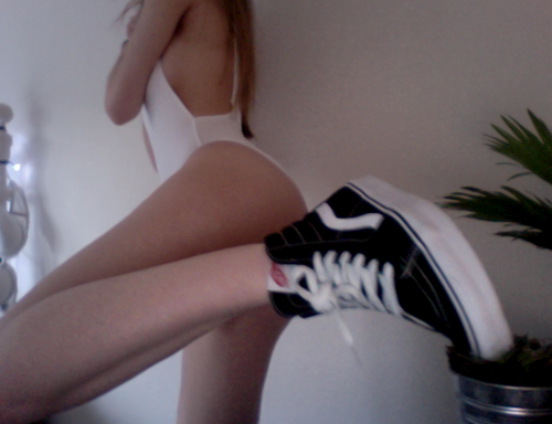 prettypalepng:  ϟ more ϟ 