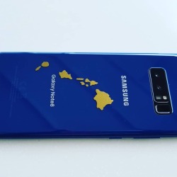 I picked up this decal for my phone from a local shop (it was made on the island too). Since my phone color is &ldquo;Deep-Sea Blue&rdquo;, I figured why not have the Hawaiian Islands in the ocean like in real life.  (at Lihue, Hawaii)