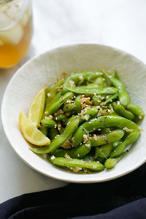 yummyinmytumbly:  Garlic Butter Edamame