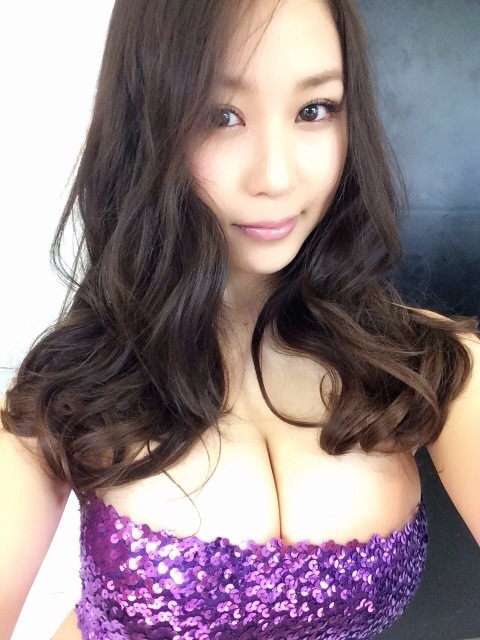 funkyfunx:  週刊実話オフショット♥️の画像 | 西田麻衣のMyプリン　西田麻衣オフィシャルブログ　Powered