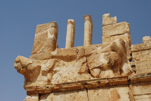 classicalmonuments: Palace of Tobiah  (Qasr al-Abd) Iraq al-amir, Jordan 200 BCE Although littl