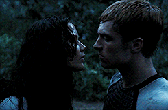 pmellarks:  Everlark + Making Out