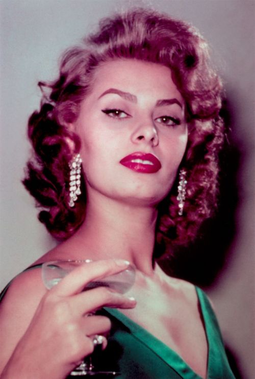 Happy Birthday To Stunning & Legendary Italian Actress Sophia Loren(Born 20th September 1934)Pic