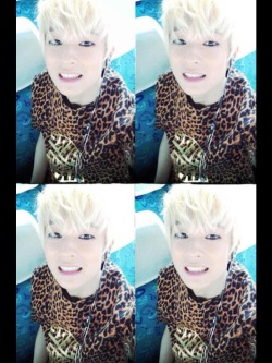 i-wanna-love-ljoe:  Man , why does he have to be so perfect !? 