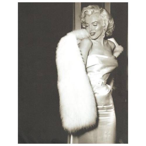 Marilyn | #tbt #throwbackthursday #vintage #vintagefur #furfashion #style #furstyle #streetstyle #oo