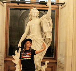 lemonaades:  Beyoncé imitating art pieces. adult photos