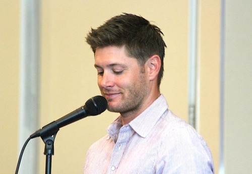 sabahathhena:  sweetonjensen:  The first time I did a meet and greet with Jensen he answered a question from a fan about what guns they use on set. He got all excited, because he’d just been to a shooting range and Clif had taken a video of him shooting