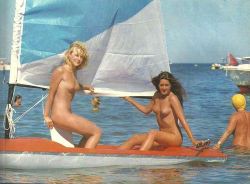 applepieridge:Boating naked … How nice!