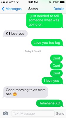 louis-the-pup:  Just another average morning texting my bestie…