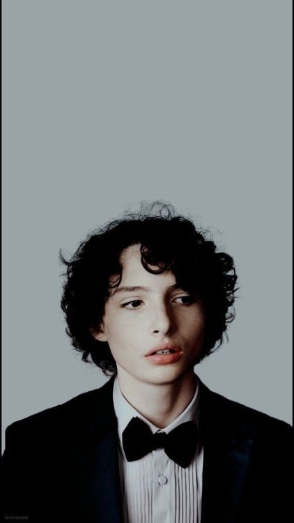 A petición de @stramberry-sweet unos fondos de pantalla de FINN WOLFHARD…. Sígueme para no perderte 