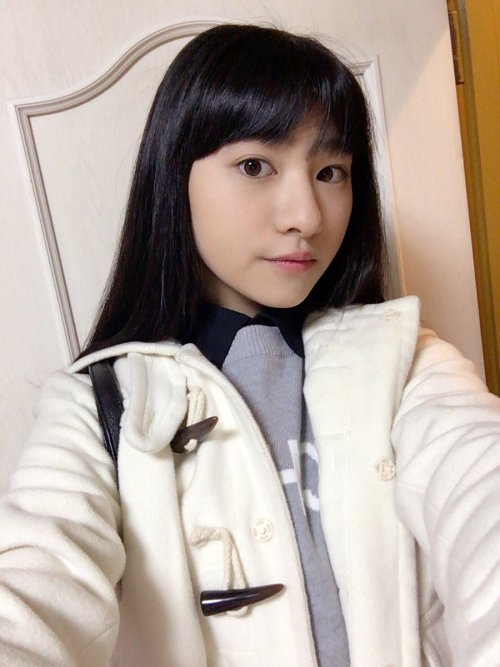 funkyfunx: 早坂 美咲さんのツイート: “今日はChu→Boh撮影✨ 卒業生がいつも着ているあの和服を、、、 写真はまだお見せ出来ないので、前の写真 今日は、生徒会長と