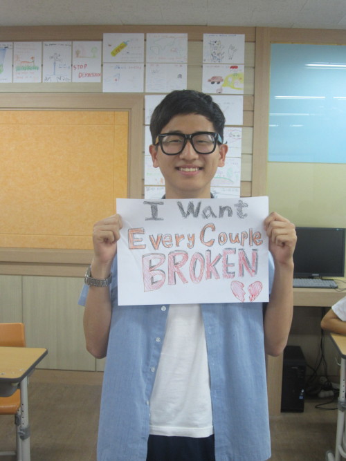 koreanstudentsspeak:  I want every couple BROKEN