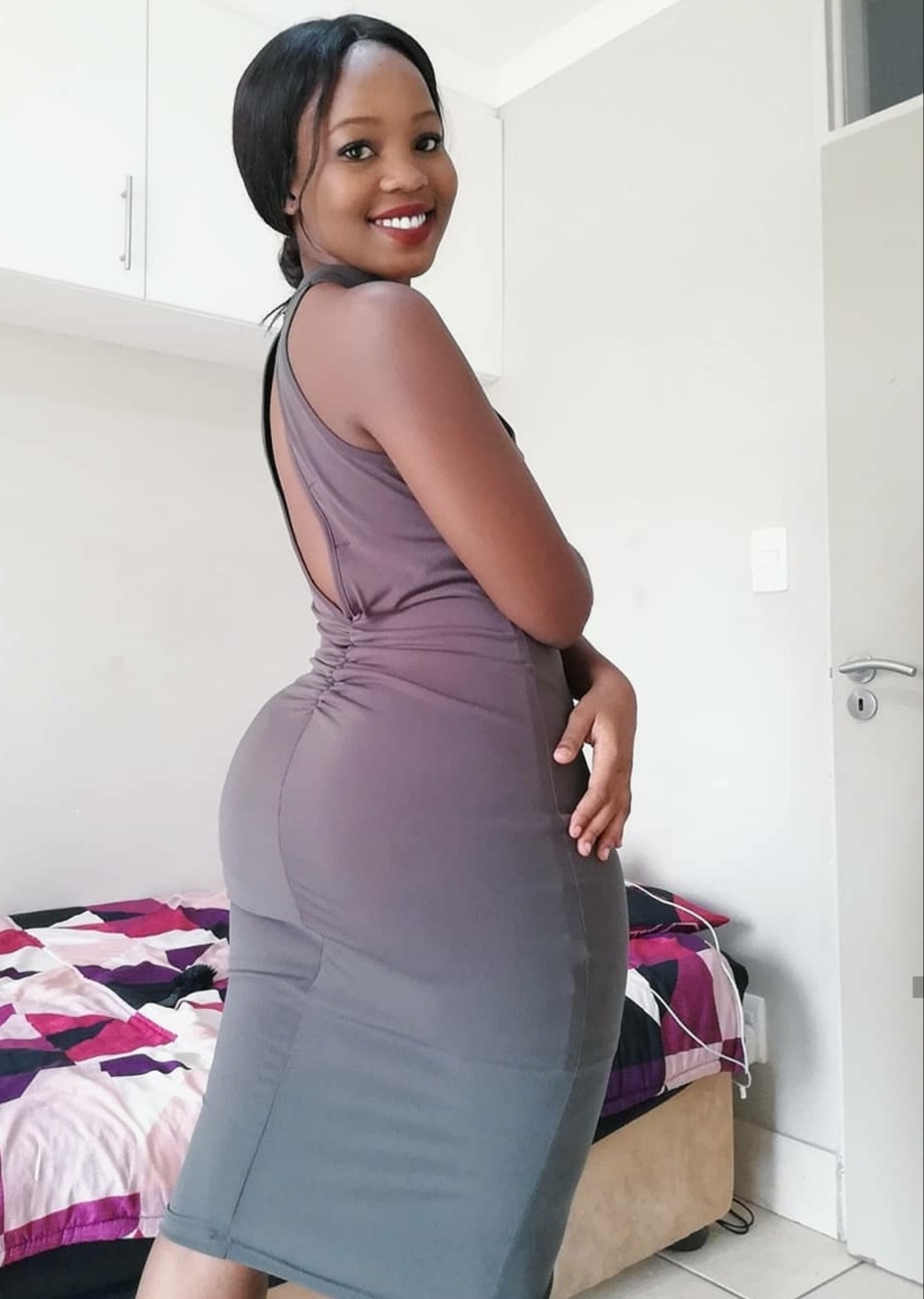 poboy3000:princejazziedad:DeliciouslySexy. Curvy. Gorgeous. DarkSkinned. BootiDelicious&hellip;Ms