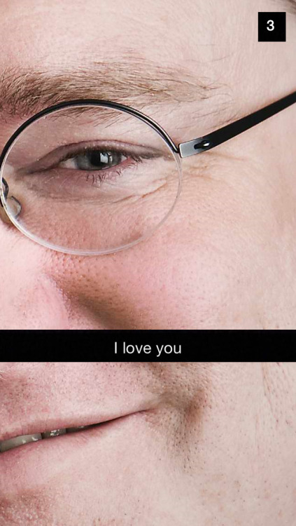 \_(:/)_/