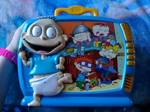 90s-2000sgirl:  Some of my old Lunchboxes, Thermos, and plates.