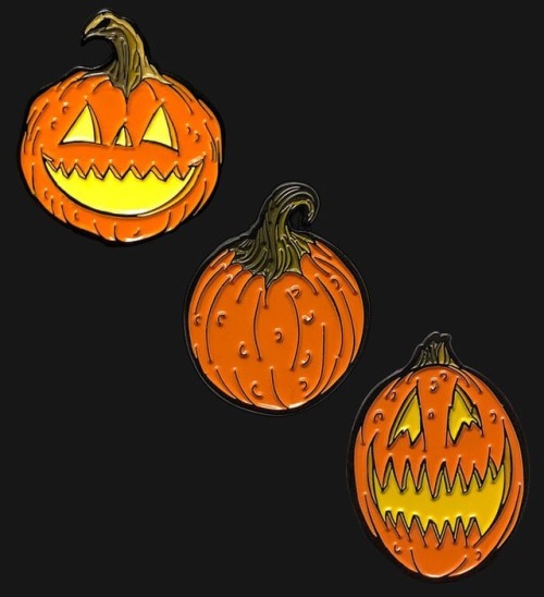 The Great Pumpkin is coming! New pumpkin enamel pins are now available at www.seventhink.com. Choos