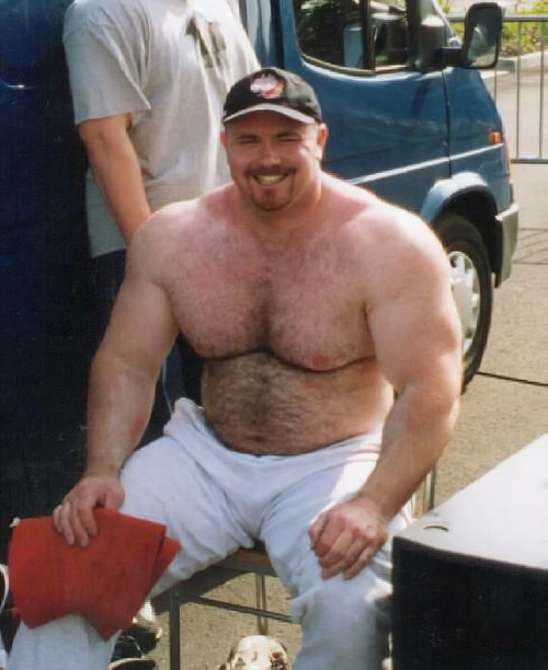 bearmythology: Steve Brooks is one strongman who I wished I had more images of. Just look at this br