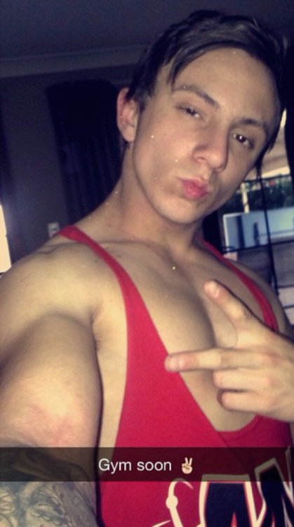 snapchathotguys:  Follow me for more hot straight guys: click hereAdd me on Snapchat for exclusive content: tumblrhotguysFeel free to send me your pics and videosAny Snapchat request via inbox