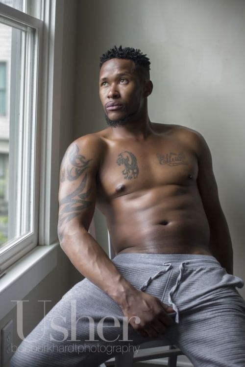 Porn dominicanblackboy:Usher so yummy and sexy!😍😍😍😍 photos