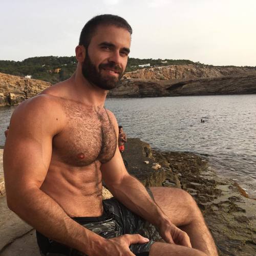 furonmuscle:   So many hot handsome hunky hairy men in the world  # 3