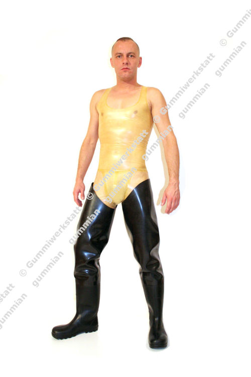 Gummian in pure rubber waders made by Gummiwerkstatt.These waders are also available on Etsy or on e