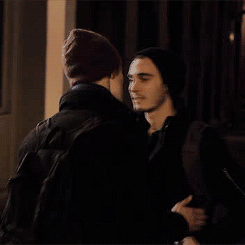 this-gay-guy:  “I’m sorry for being a jerk the other night… for leaving.”