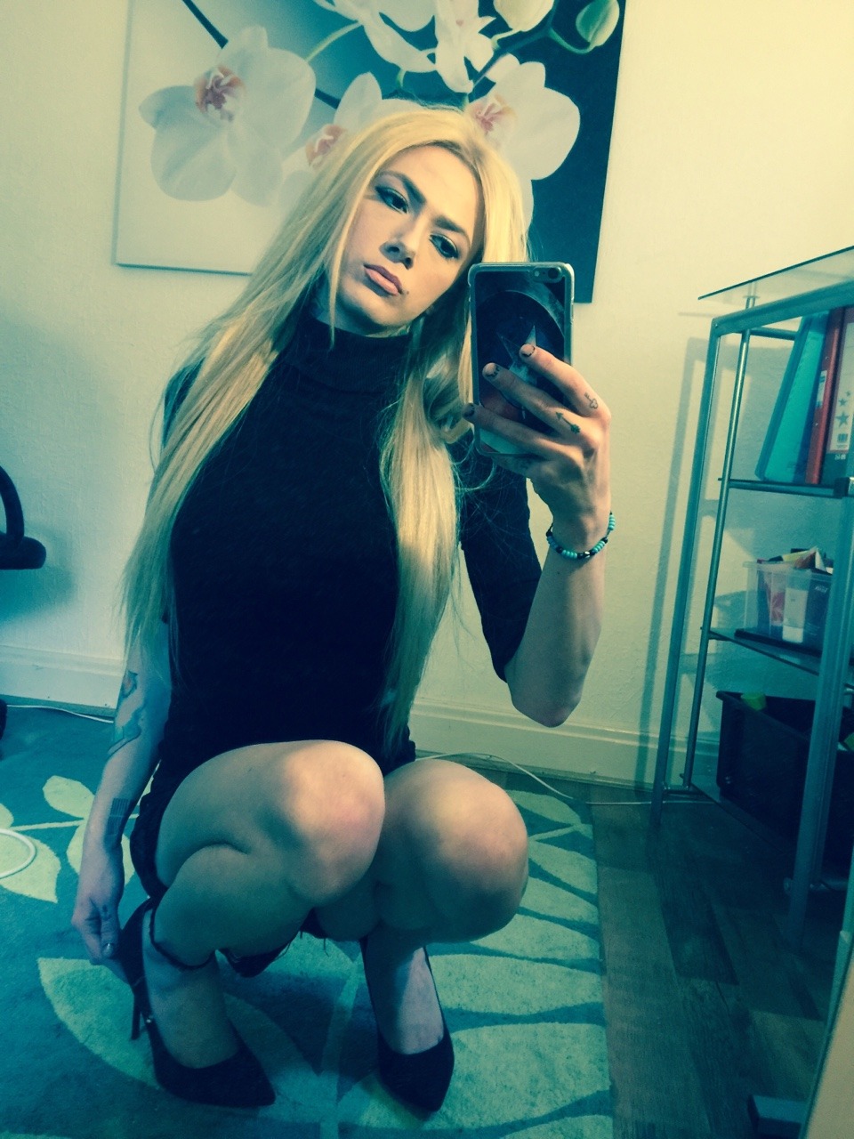 calisecole:  Give a queen a fish and you feed her for a day. Show her how to be fishy