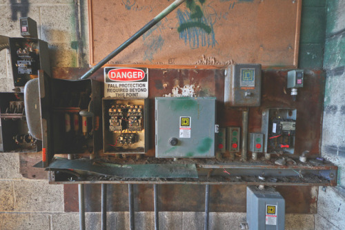 abandonedappalachia:Jim C. Hamer Lumber Co. - Kenova, West VirginiaI first stumbled upon this massiv
