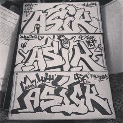 asickco:  #FreeStyling #StylingFree #AsikOne #AsikTwo #AsikThree #StylesForMiles #FreeStylesForMiles #IcanDoThisShitAllDay 