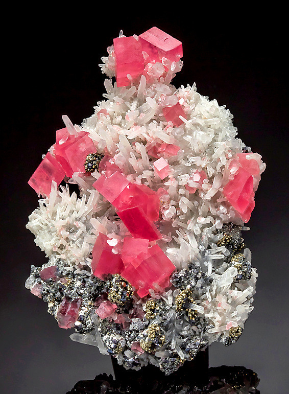 bijoux-et-mineraux:  Rhodochrosite, Quartz and Tetrahedrite - Hedgehog Pocket, Main