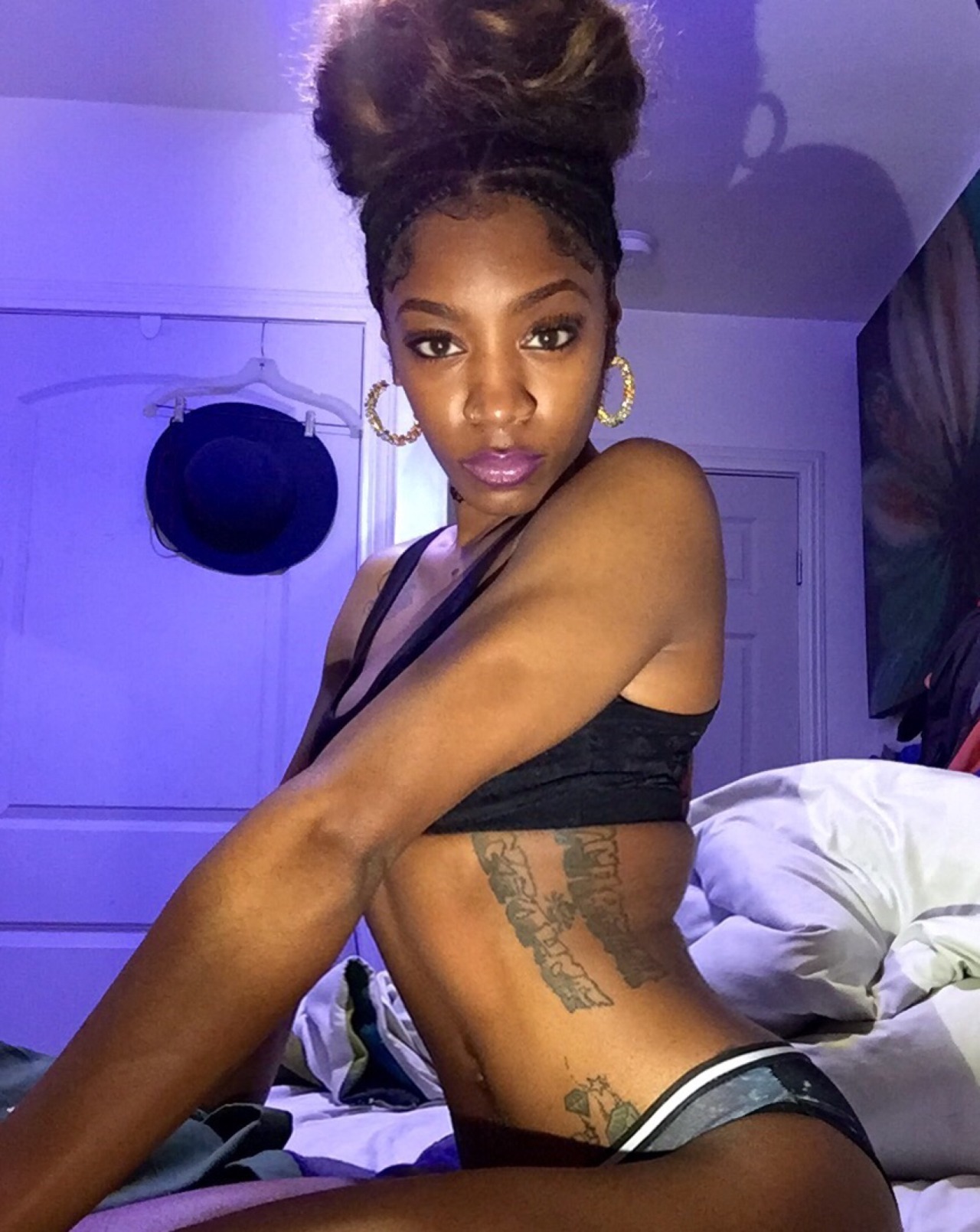 cajungoddess:  It’s Lowkey at the night show.🌙 