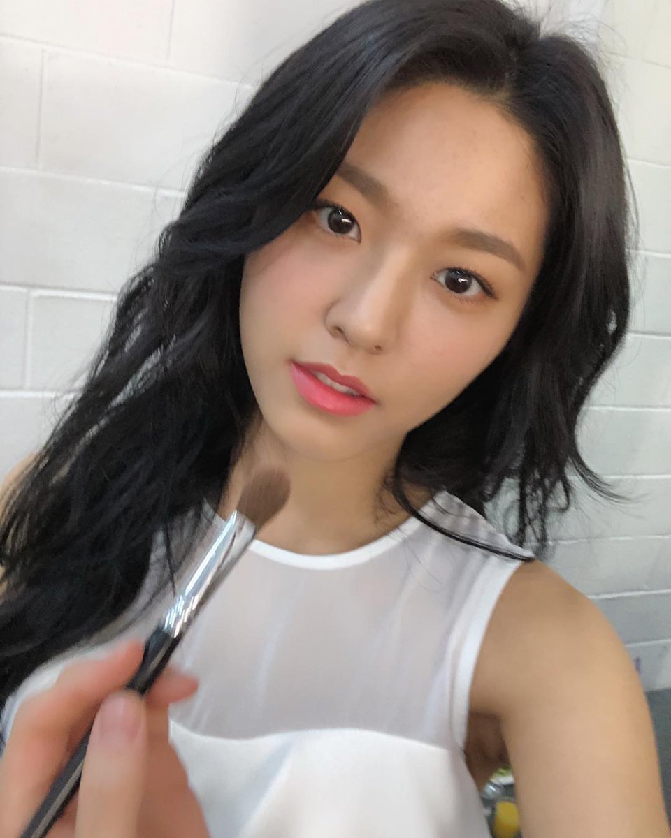Korean Dreams Girls on Tumblr: SeolHyun (AOA) - Selca
