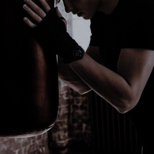 Only Pro-boxing Legends Theo Raeken And Liam Dunbar Would Fall In Love Trading Blows At The Biggest World