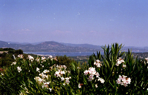 A lookout in South of France that peers at St. Tropez