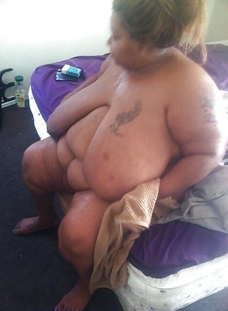 blackjourneyman:  ghettogirlsarehpt:  blackbbwonly: Monster with Hangin Slangin Danglin Monsters  Please…Monsters Only  You know its got cheese on it  Roll her on her side and plow the wet spot. Fuckn fun times