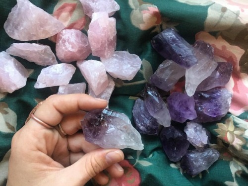 stolenfootprints:FREE GOODIES!! This weekend (4/28-4/30) a raw rose quartz will be added with every 