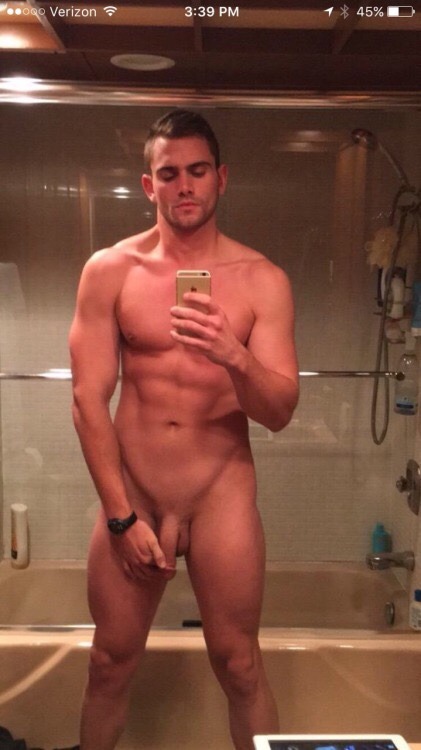 biblogdude:  straightguysbated: Keegan, 27 Nice ass and legs 😍  I see where my face belongsThe blog has been migrated over to https://tapblr.com/b/biblogdude Join me there! I can’t promise it will be updated at this point but the entire blog is there.Here